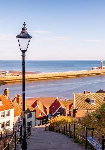 whitby-3661299_1920